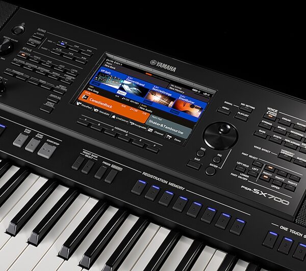 Yamaha PSR-SX720 Arranger Keyboard essentials bundle